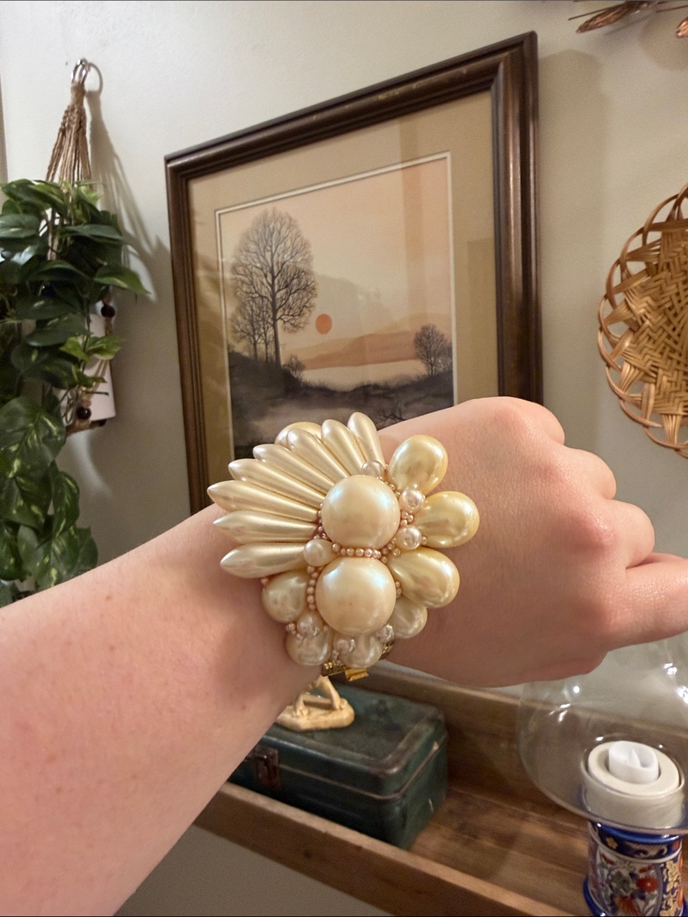🪎 Signed Wendy Gell Faux Pearl Flower Statement Cuff Bracelet Wearable Art